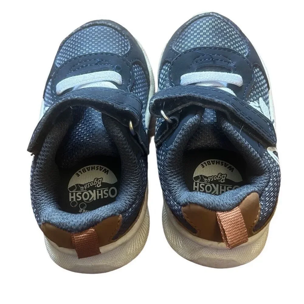 Oshkosh Pull-On Logo Sneakers size‎ 4